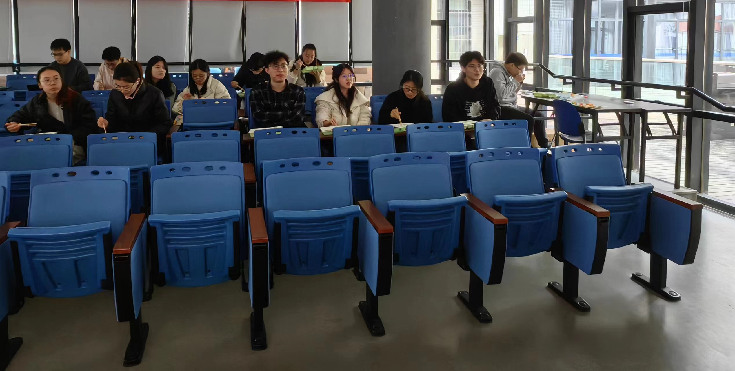 图片3.jpg 图片3.jpg